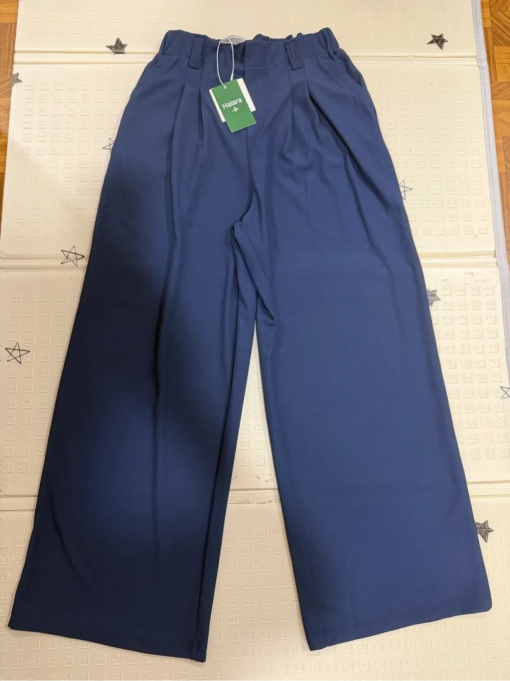 HALARA Navy Wide Leg Pleated Pants